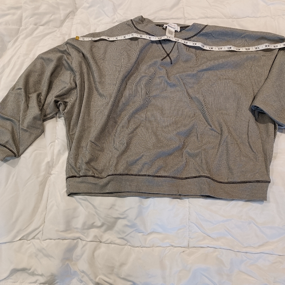 Elasticized sporty set of small squares